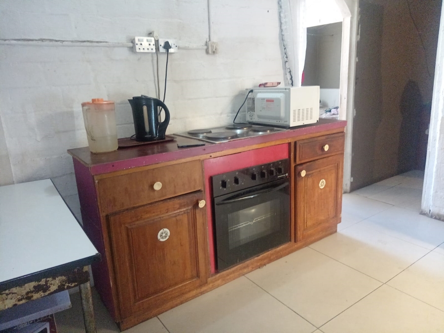 2 Bedroom Property for Sale in Manenberg Western Cape